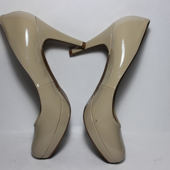 MAX Fisher Patent Leather Platform Beige Heels - Picture 5 of 12
